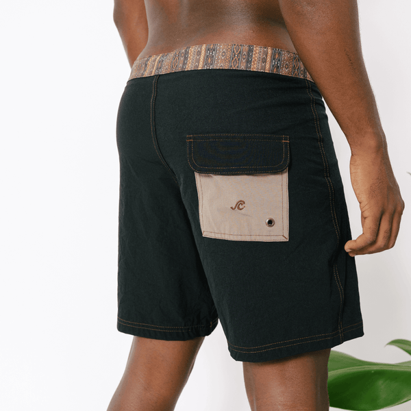 Bermuda O-Shell Surfing Trunk Black - Vechi Store
