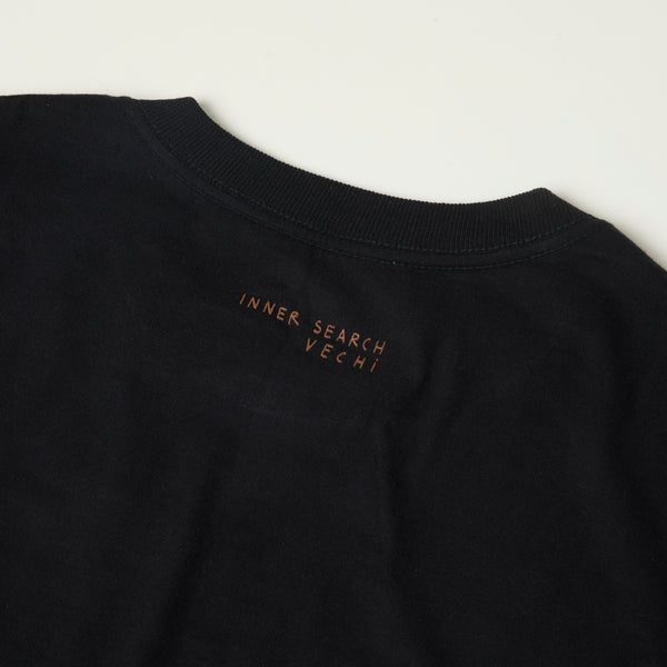 Black Tee
